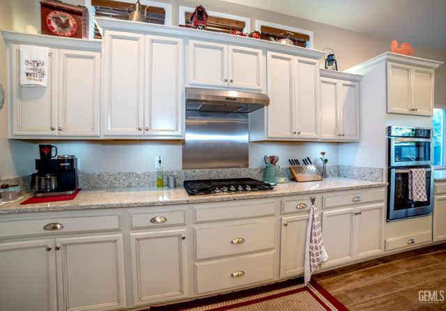 4201 Rolling Rock Avenue, Bakersfield, CA 93313