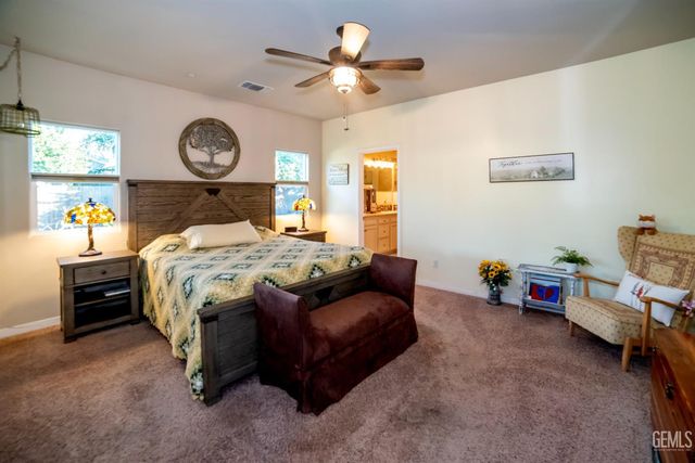 4201 Rolling Rock Avenue, Bakersfield, CA 93313