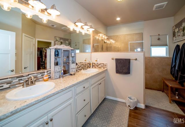 4201 Rolling Rock Avenue, Bakersfield, CA 93313
