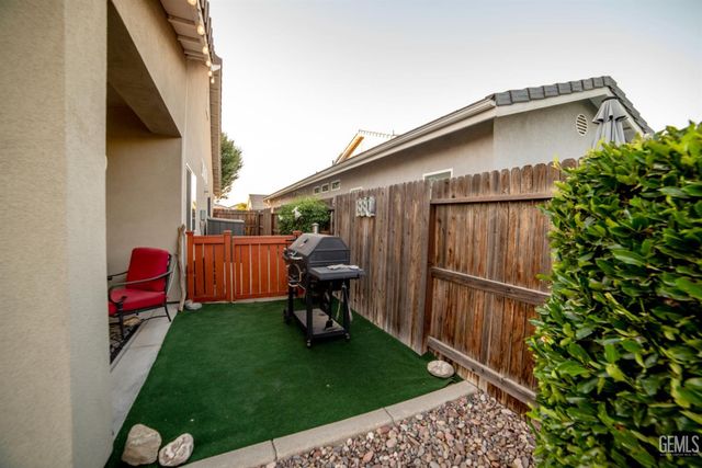 4201 Rolling Rock Avenue, Bakersfield, CA 93313