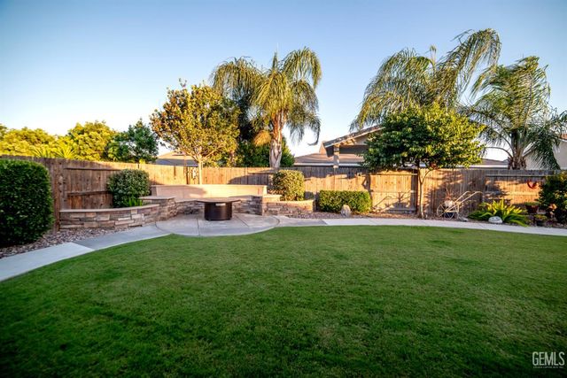 4201 Rolling Rock Avenue, Bakersfield, CA 93313