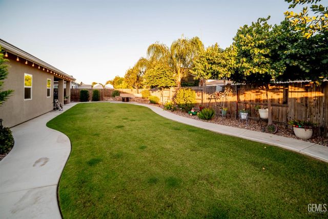 4201 Rolling Rock Avenue, Bakersfield, CA 93313