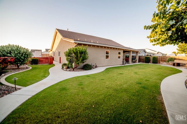 4201 Rolling Rock Avenue, Bakersfield, CA 93313