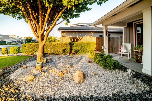 4201 Rolling Rock Avenue, Bakersfield, CA 93313