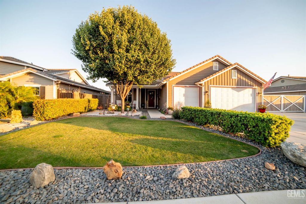 4201 Rolling Rock Avenue, Bakersfield, CA 93313