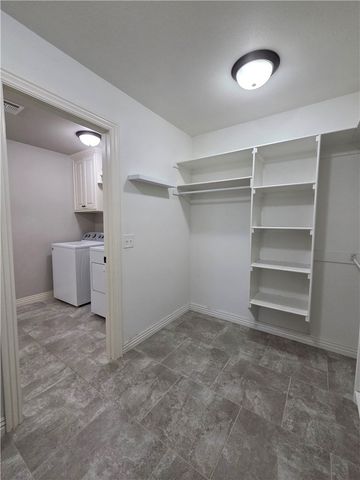 530 Joshua Pass, Centerton, AR 72719