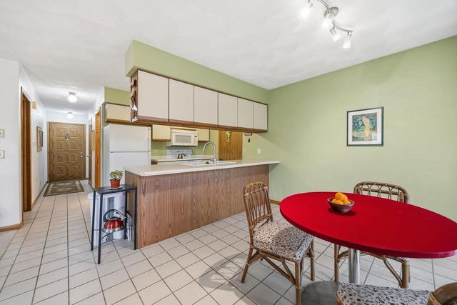 425 N Wright Road, Janesville, WI 53546