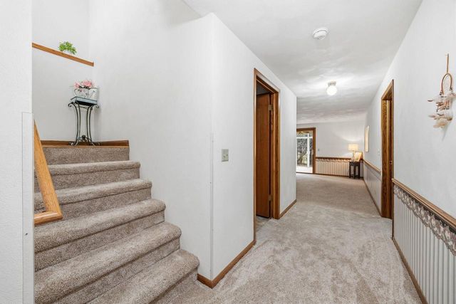 425 N Wright Road, Janesville, WI 53546