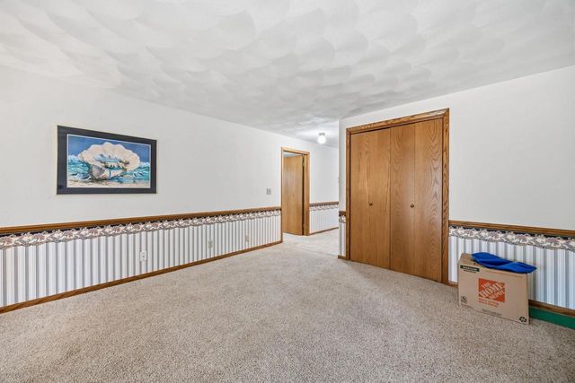 425 N Wright Road, Janesville, WI 53546