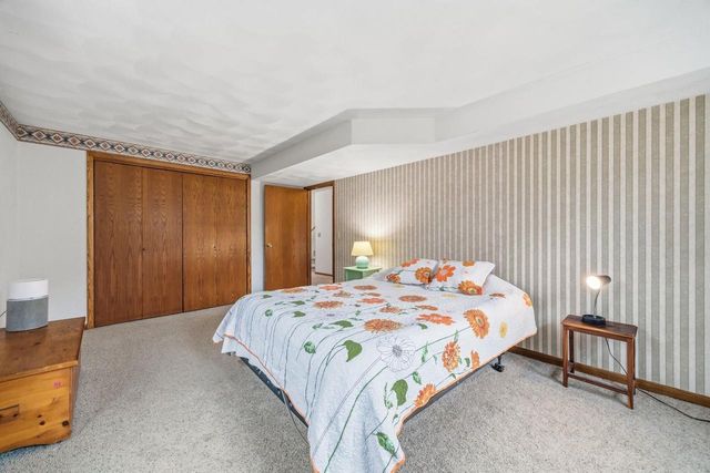 425 N Wright Road, Janesville, WI 53546