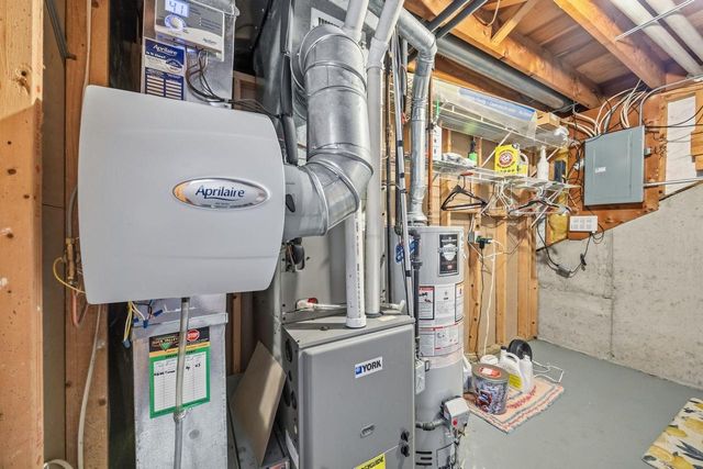 425 N Wright Road, Janesville, WI 53546