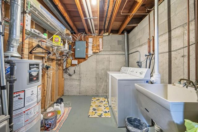 425 N Wright Road, Janesville, WI 53546