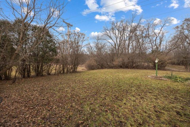 425 N Wright Road, Janesville, WI 53546