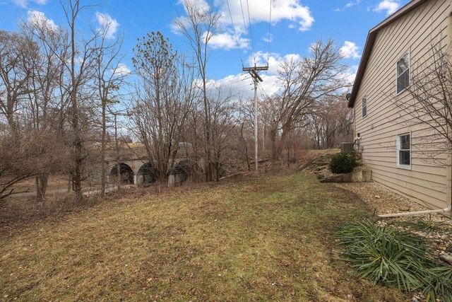 425 N Wright Road, Janesville, WI 53546