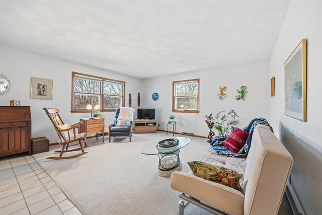 425 N Wright Road, Janesville, WI 53546