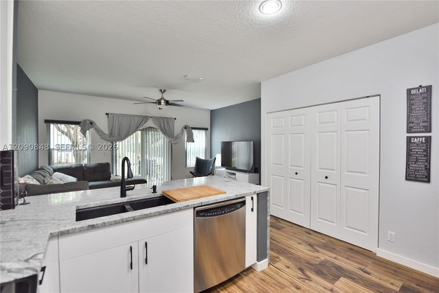 3356 NW 29th Ct, Lauderdale Lakes, FL 33311