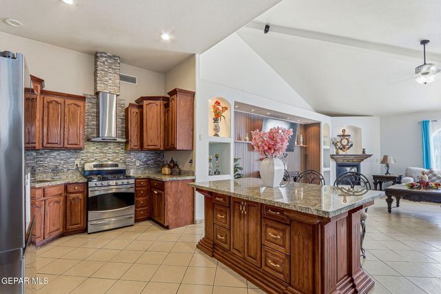 411 BURKETT Drive, Clint, TX 79836