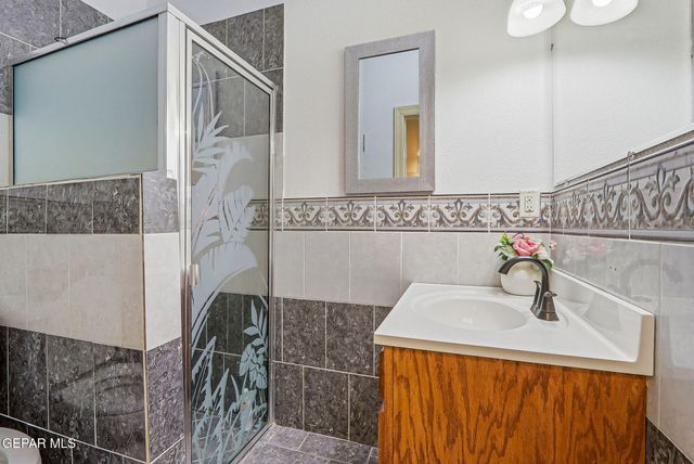 411 BURKETT Drive, Clint, TX 79836