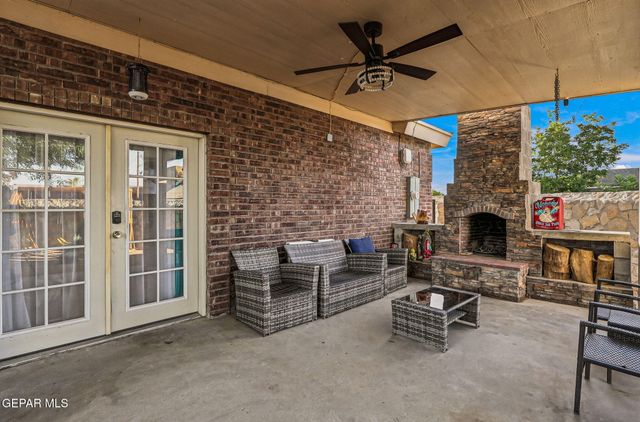 411 BURKETT Drive, Clint, TX 79836
