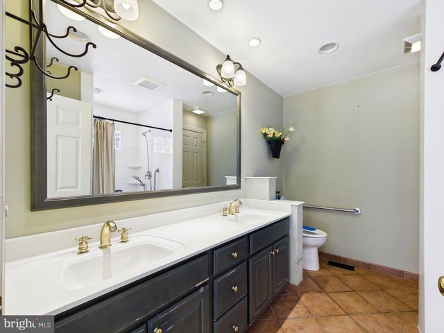 24764 PEALIQUOR RD, Denton, MD 21629