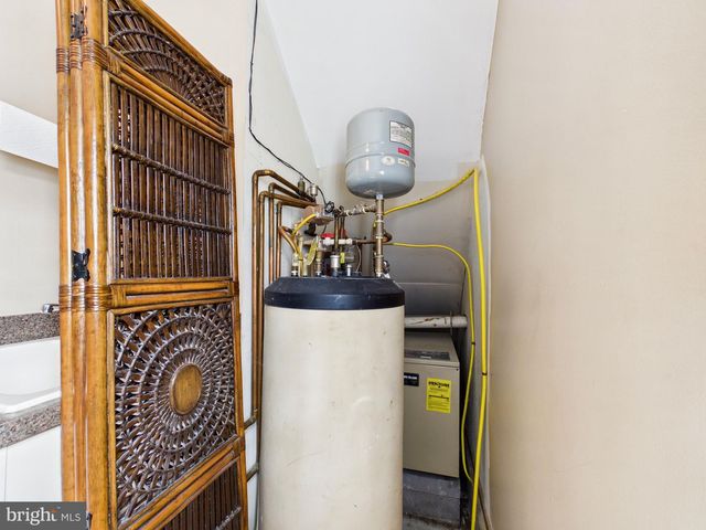 24764 PEALIQUOR RD, Denton, MD 21629