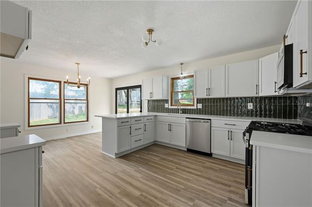 1636 NE Thames Drive, Lee's Summit, MO 64086
