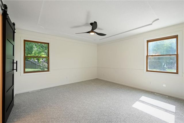 1636 NE Thames Drive, Lee's Summit, MO 64086