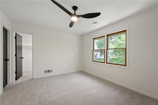 1636 NE Thames Drive, Lee's Summit, MO 64086