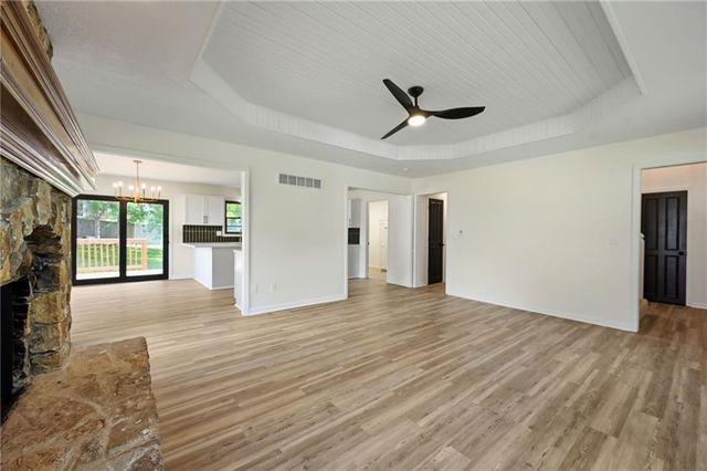 1636 NE Thames Drive, Lee's Summit, MO 64086