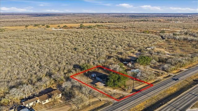 3260 HWY 281, George West, TX 78022