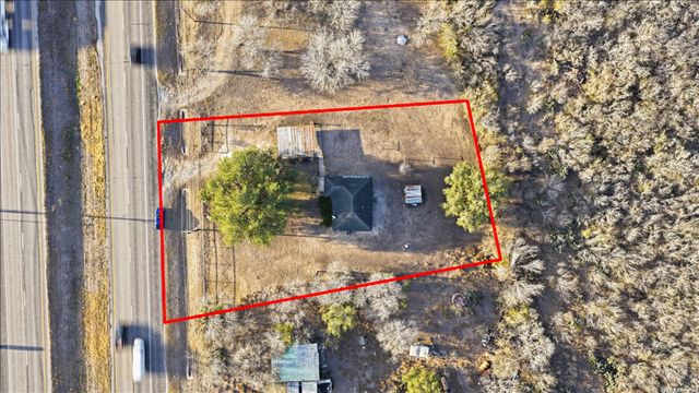 3260 HWY 281, George West, TX 78022