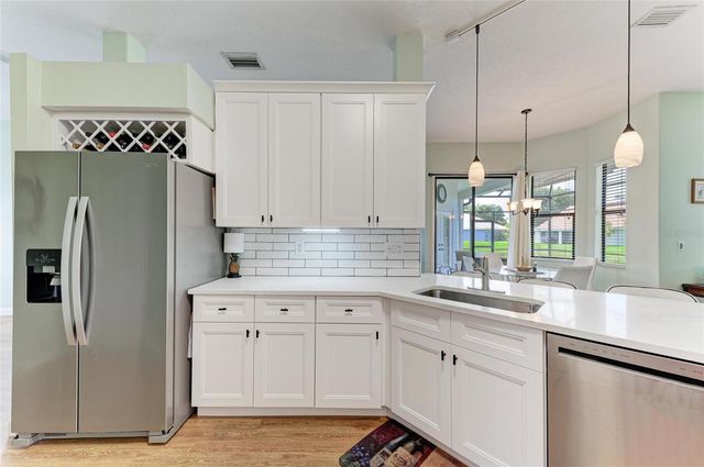 7102 42ND COURT E, Sarasota, FL 34243