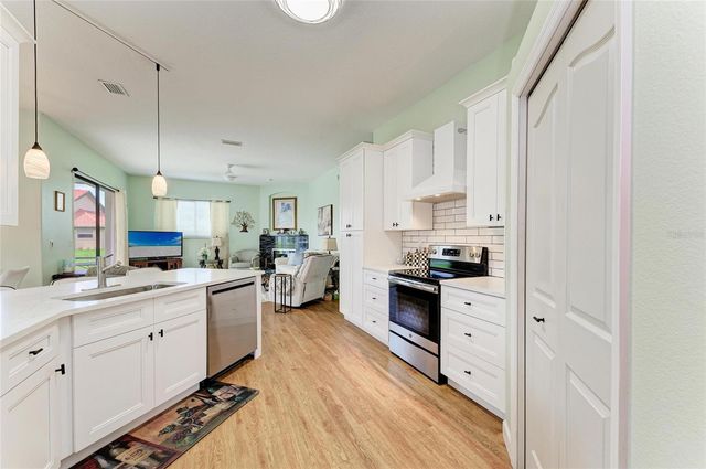 7102 42ND COURT E, Sarasota, FL 34243