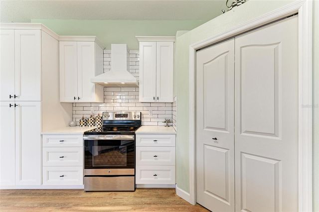 7102 42ND COURT E, Sarasota, FL 34243