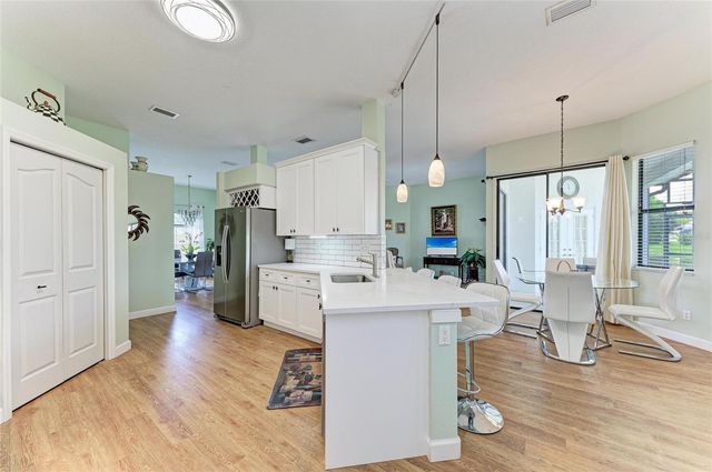 7102 42ND COURT E, Sarasota, FL 34243