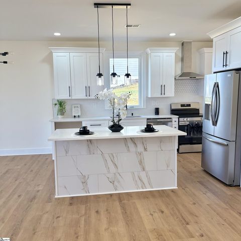 105 Horseshoe Bend Road, Easley, SC 29642