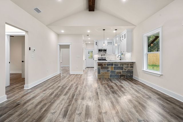 23228 Peninsula Point, Berryville, TX 75763