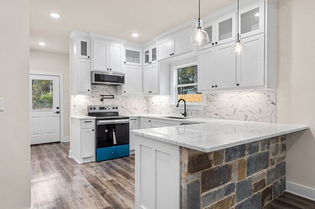 23228 Peninsula Point, Berryville, TX 75763