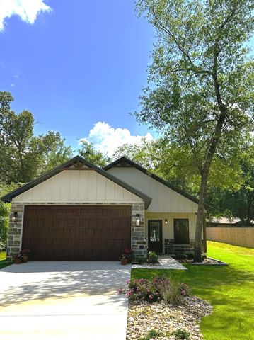 23228 Peninsula Point, Berryville, TX 75763