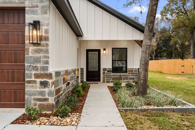 23228 Peninsula Point, Berryville, TX 75763