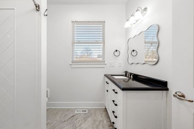 2104 Jade Dr, Nashville, TN 37210