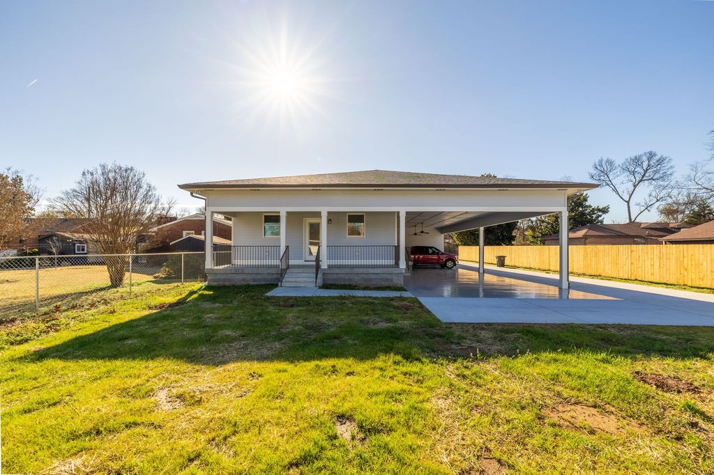 2104 Jade Dr, Nashville, TN 37210