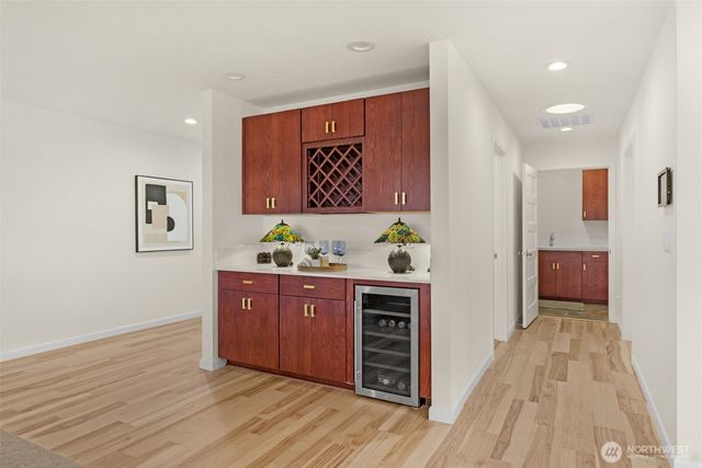 2512 Vista View Drive, Tacoma, WA 98406