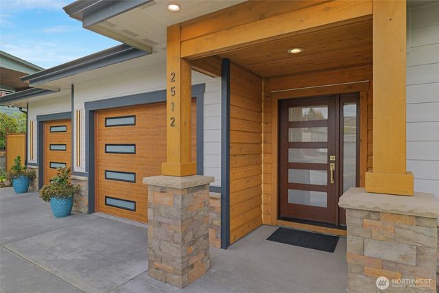 2512 Vista View Drive, Tacoma, WA 98406