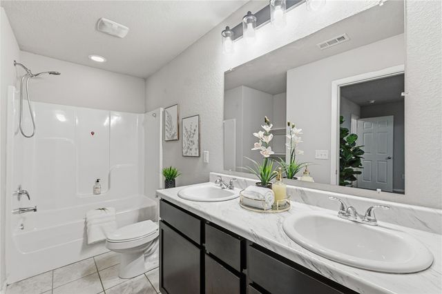 307 Woodcreek Street, Lowell, AR 72745