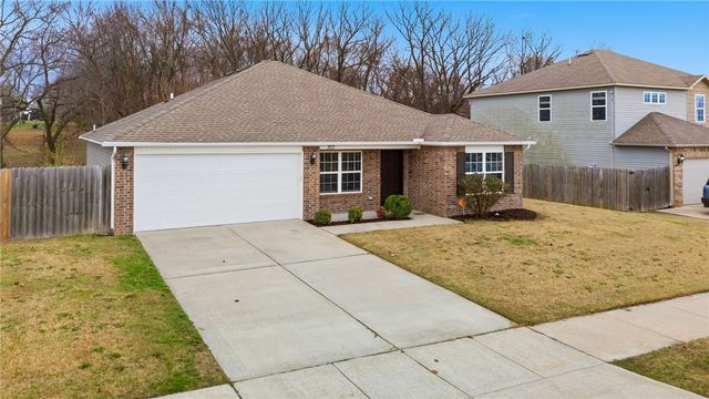 307 Woodcreek Street, Lowell, AR 72745