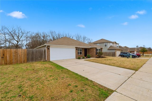 307 Woodcreek Street, Lowell, AR 72745