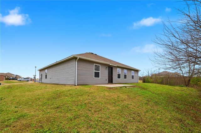 307 Woodcreek Street, Lowell, AR 72745