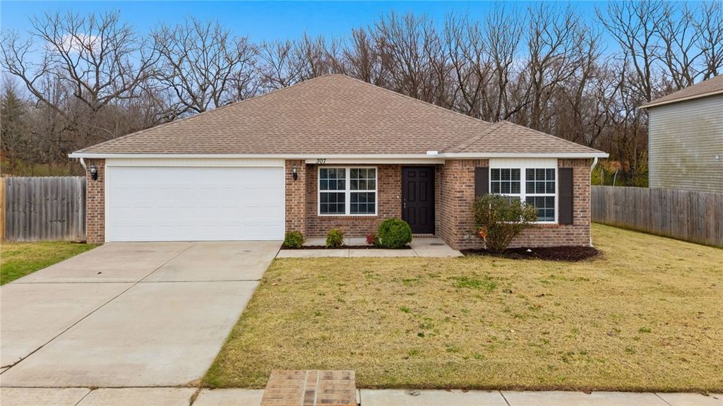 307 Woodcreek Street, Lowell, AR 72745