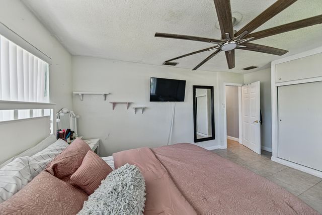 1419 SE 1ST Way, Deerfield Beach, FL 33441